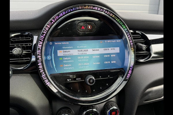 MINI 3-deurs 1.5 Cooper John Cooper Works | Panoramadak | Camera | Harmon Kardon | DAB |