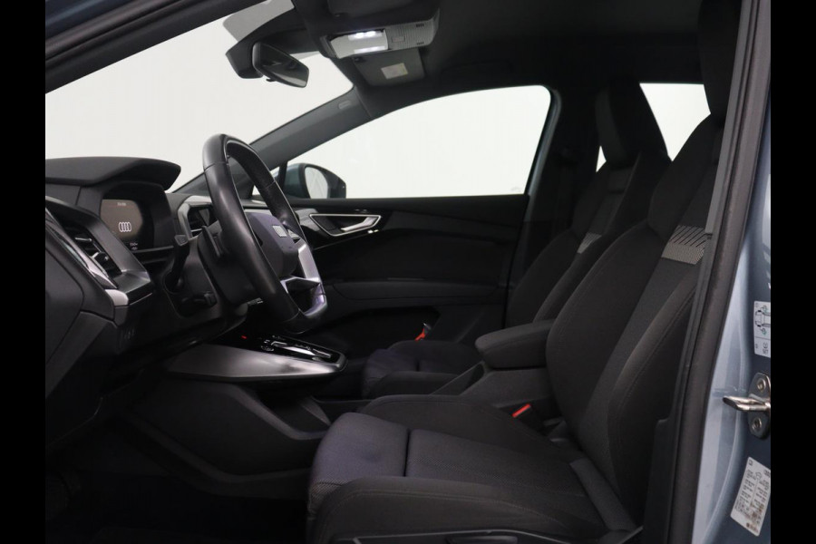 Audi Q4 e-tron 40 Advanced edition 77 kWh | SOH 93,3% | Adaptive cruise | Stoelverwarming | Navigatie | Carplay | Climate control | Camera | Park assist | Trekhaak | 19" velgen