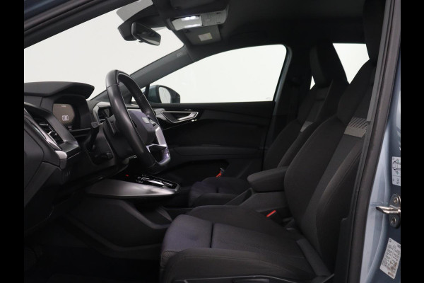 Audi Q4 e-tron 40 Advanced edition 77 kWh | SOH 93,3% | Adaptive cruise | Stoelverwarming | Navigatie | Carplay | Climate control | Camera | Park assist | Trekhaak | 19" velgen