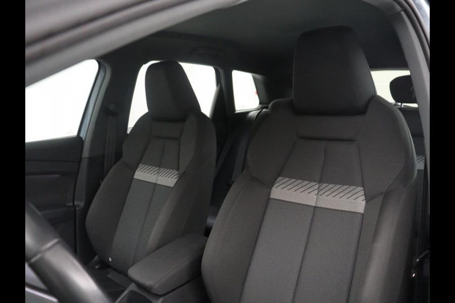 Audi Q4 e-tron 40 Advanced edition 77 kWh | SOH 93,3% | Adaptive cruise | Stoelverwarming | Navigatie | Carplay | Climate control | Camera | Park assist | Trekhaak | 19" velgen