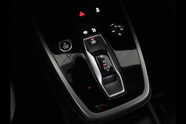 Audi Q4 e-tron 40 Advanced edition 77 kWh | SOH 93,3% | Adaptive cruise | Stoelverwarming | Navigatie | Carplay | Climate control | Camera | Park assist | Trekhaak | 19" velgen
