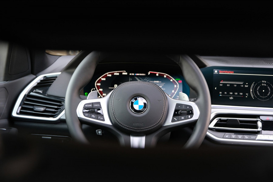 BMW X5 M50i High Executive |84.464km| 530pk V8 *Panodal/Leder/Camera/21 Inch Breedset