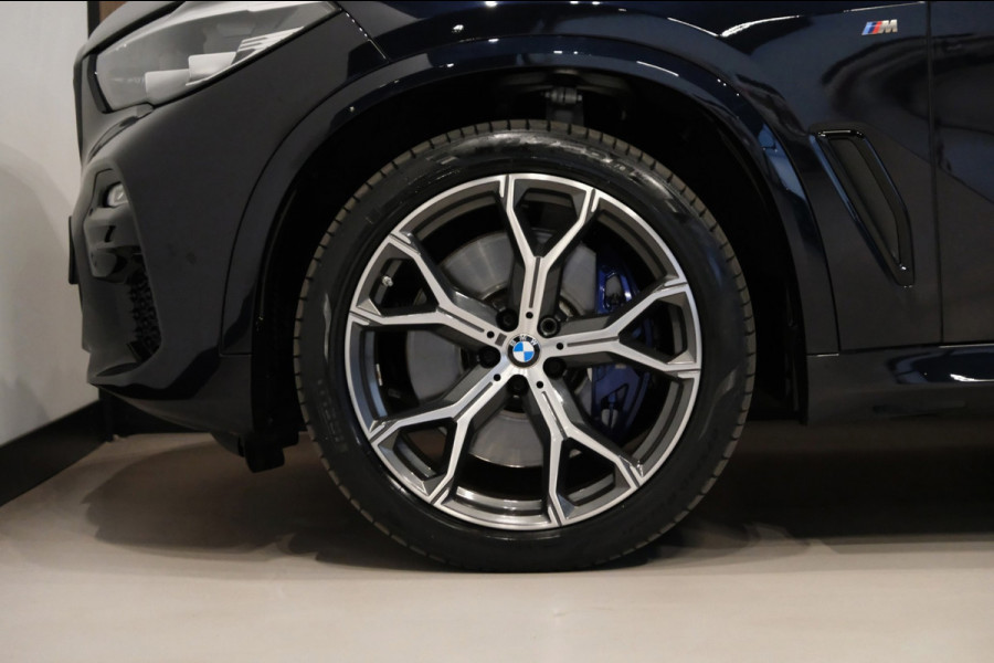 BMW X5 M50i High Executive |84.464km| 530pk V8 *Panodal/Leder/Camera/21 Inch Breedset