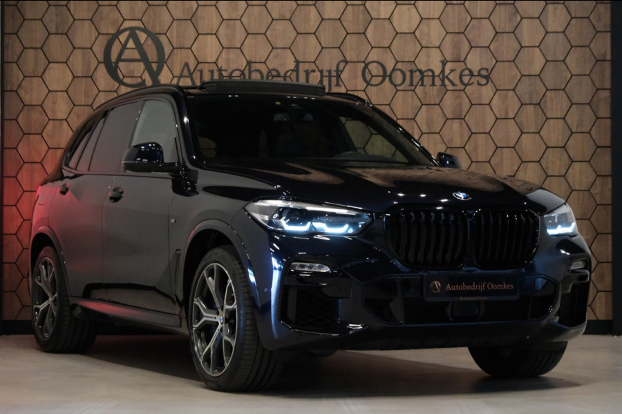 BMW X5 M50i High Executive |84.464km| 530pk V8 *Panodal/Leder/Camera/21 Inch Breedset