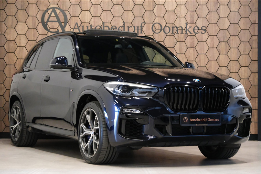 BMW X5 M50i High Executive |84.464km| 530pk V8 *Panodal/Leder/Camera/21 Inch Breedset