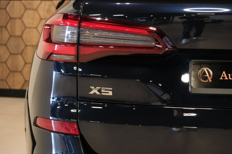 BMW X5 M50i High Executive |84.464km| 530pk V8 *Panodal/Leder/Camera/21 Inch Breedset