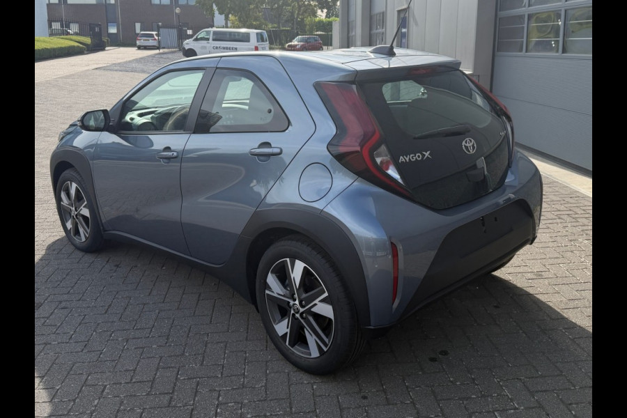 Toyota Aygo X HYBRID 1.5 17 Lichtmetaal Stoelverwarming Go pack