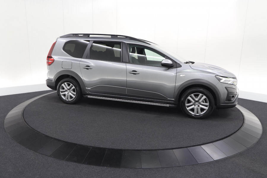 Dacia Jogger 1.6 Hybrid 140 Expression | 7 Zitplaatsen | Apple Carplay | Parkeersensoren