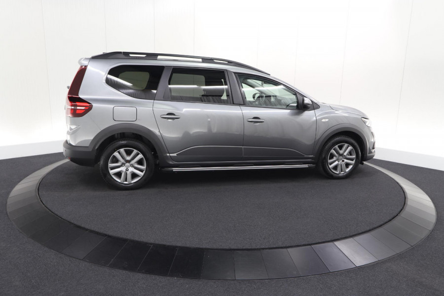 Dacia Jogger 1.6 Hybrid 140 Expression | 7 Zitplaatsen | Apple Carplay | Parkeersensoren