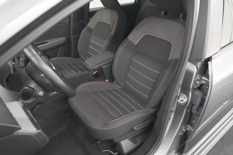 Dacia Jogger 1.6 Hybrid 140 Expression | 7 Zitplaatsen | Apple Carplay | Parkeersensoren