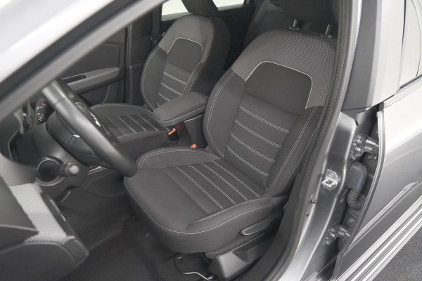 Dacia Jogger 1.6 Hybrid 140 Expression | 7 Zitplaatsen | Apple Carplay | Parkeersensoren