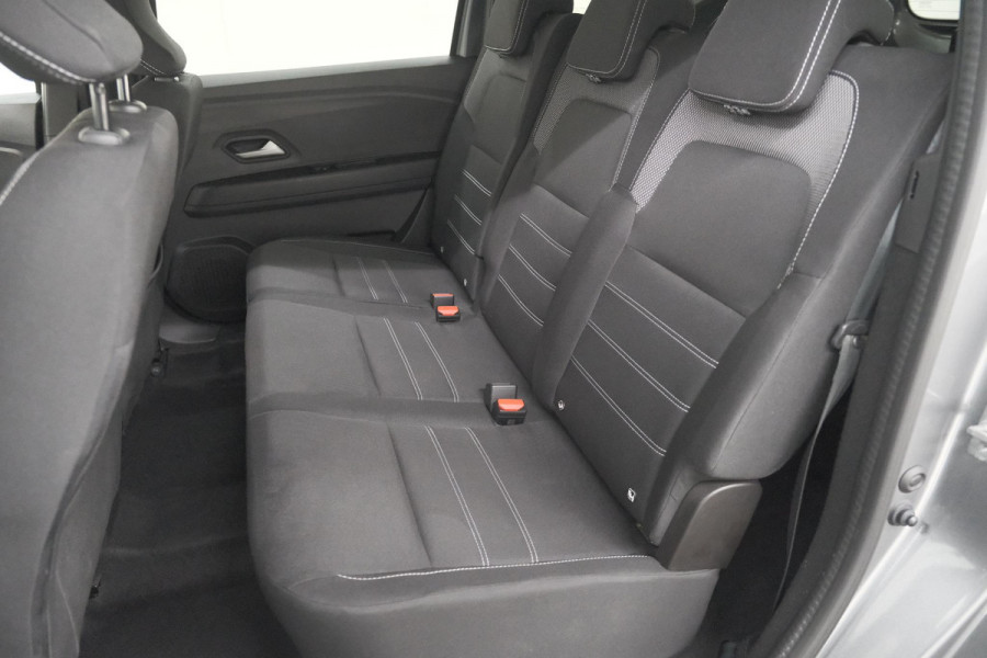 Dacia Jogger 1.6 Hybrid 140 Expression | 7 Zitplaatsen | Apple Carplay | Parkeersensoren