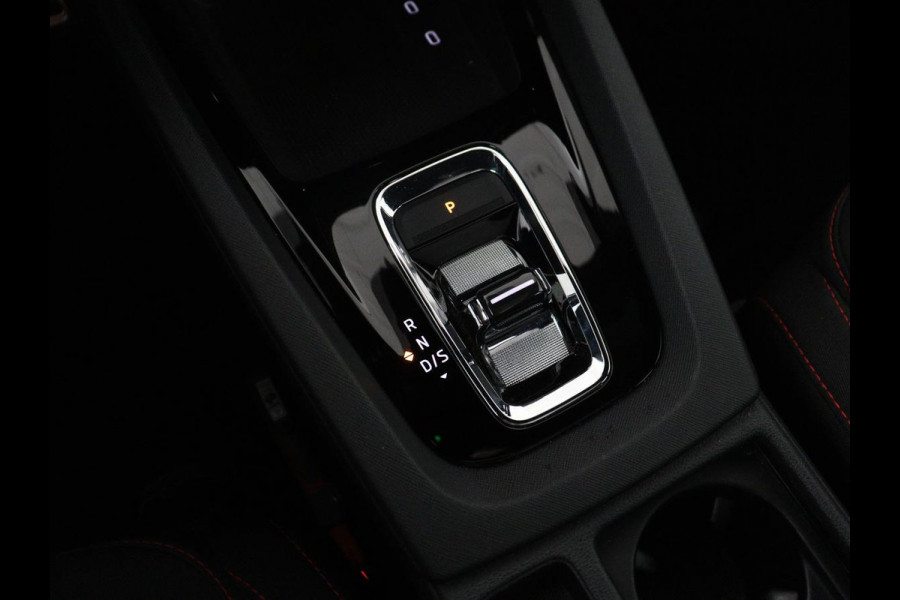 Škoda Octavia Combi 1.4 TSI RS iV PHEV Business | SOH 87,5% | Panoramadak | Adaptive cruise | Stuur/stoelverwarming | Caplay | Sfeerverlichting | Climate control | Camera | Park assist | Eletrische achterklep