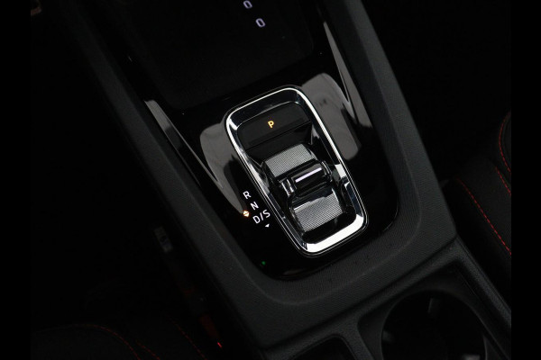 Škoda Octavia Combi 1.4 TSI RS iV PHEV Business | SOH 87,5% | Panoramadak | Adaptive cruise | Stuur/stoelverwarming | Caplay | Sfeerverlichting | Climate control | Camera | Park assist | Eletrische achterklep