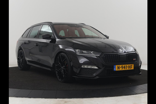 Škoda Octavia Combi 1.4 TSI RS iV PHEV Business | SOH 87,5% | Panoramadak | Adaptive cruise | Stuur/stoelverwarming | Caplay | Sfeerverlichting | Climate control | Camera | Park assist | Eletrische achterklep