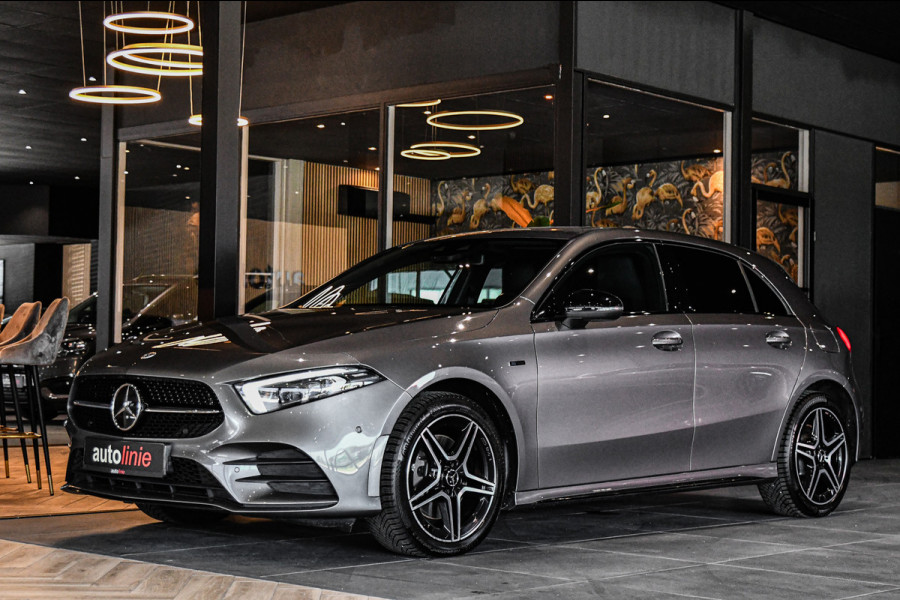 Mercedes-Benz A-Klasse 250 e AMG Edition, Night, Burmester, ACC, Trekhaak, Dodeh, Sfeer, Camera!
