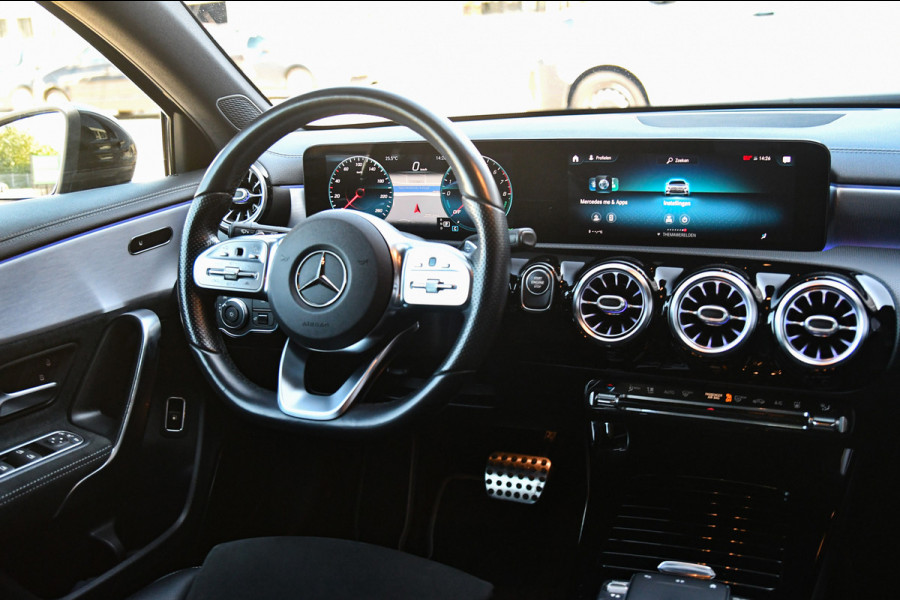 Mercedes-Benz A-Klasse 250 e AMG Edition, Night, Burmester, ACC, Trekhaak, Dodeh, Sfeer, Camera!