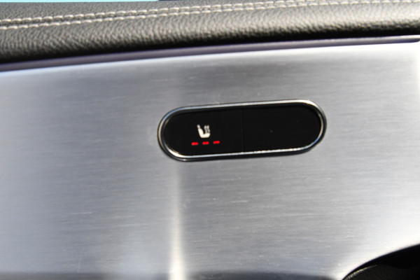 Mercedes-Benz A-Klasse 250 e AMG Edition, Night, Burmester, ACC, Trekhaak, Dodeh, Sfeer, Camera!