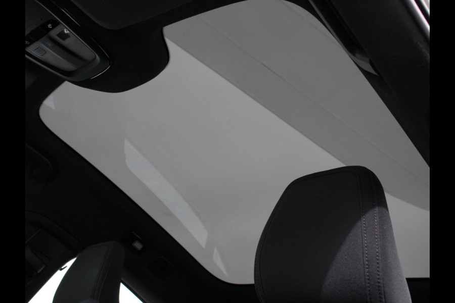 Volvo C40 Single Motor Plus 69 kWh Panoramadak Navigatie Camera Climate Control Adaptive Cruise Control Keyless entry&go