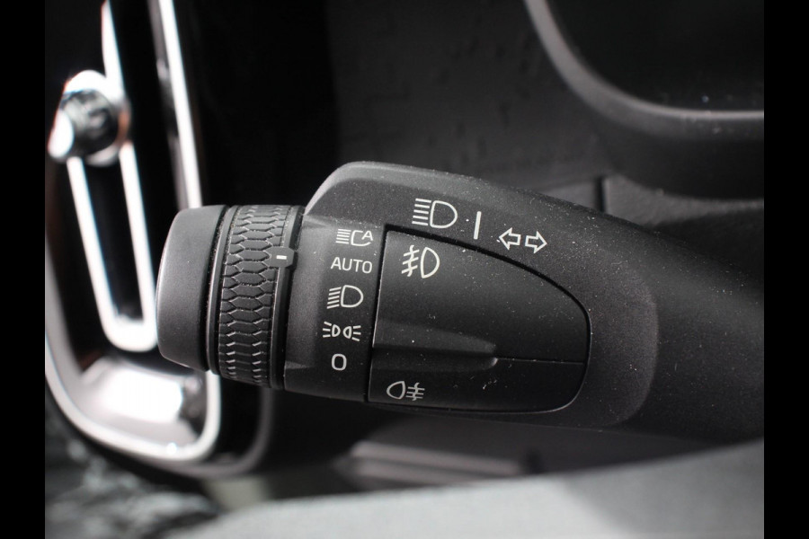 Volvo C40 Single Motor Plus 69 kWh Panoramadak Navigatie Camera Climate Control Adaptive Cruise Control Keyless entry&go
