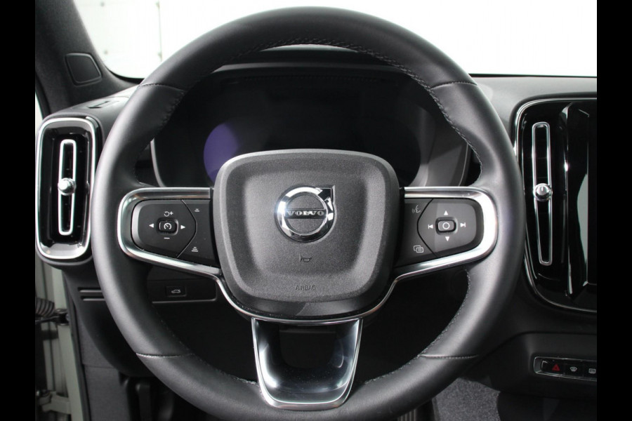 Volvo C40 Single Motor Plus 69 kWh Panoramadak Navigatie Camera Climate Control Adaptive Cruise Control Keyless entry&go