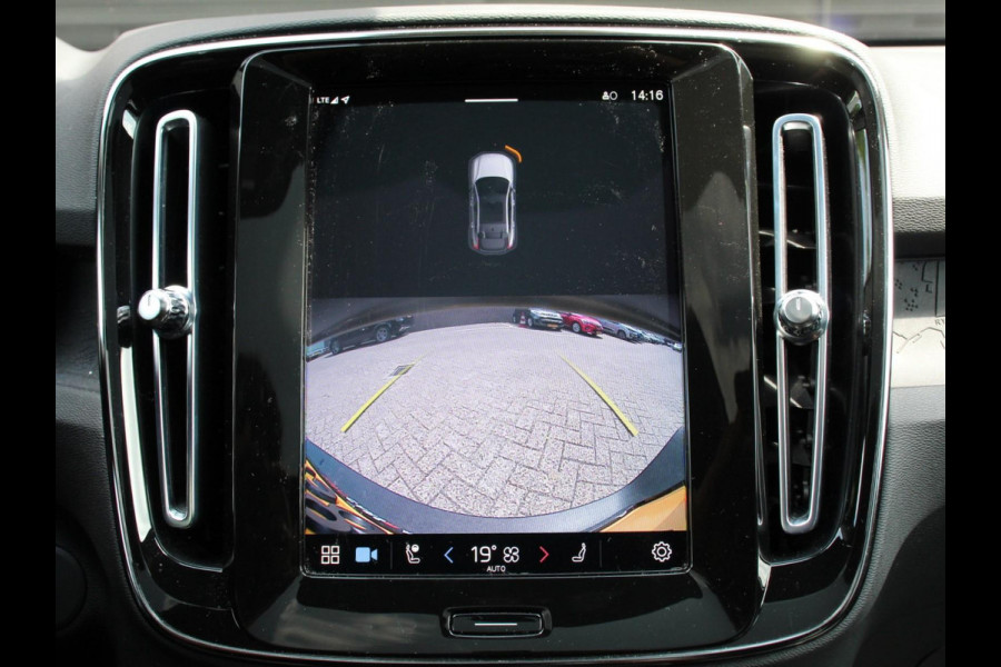 Volvo C40 Single Motor Plus 69 kWh Panoramadak Navigatie Camera Climate Control Adaptive Cruise Control Keyless entry&go