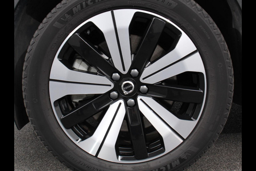 Volvo C40 Single Motor Plus 69 kWh Panoramadak Navigatie Camera Climate Control Adaptive Cruise Control Keyless entry&go