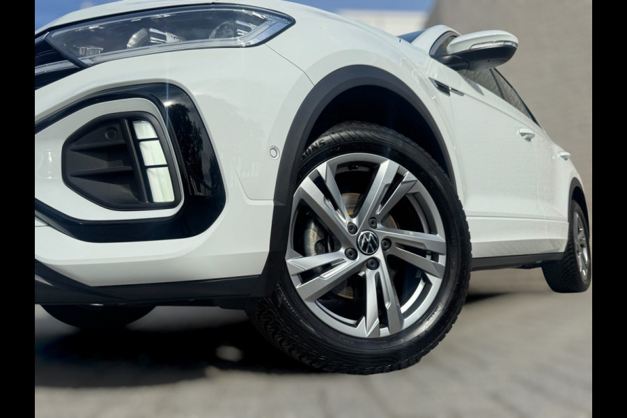 Volkswagen T-Roc 1.0 TSI R-Line IQ-light / Carplay / ACC / PDC / Stoelverwarming / Digitiale cockpit / Zwarte hemel / 4-Seiz. Band