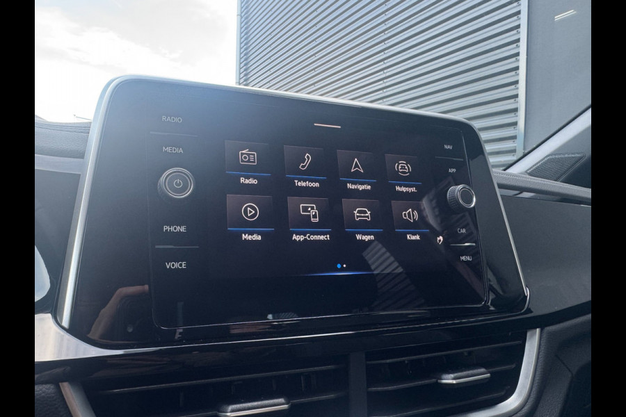 Volkswagen T-Roc 1.0 TSI R-Line IQ-light / Carplay / ACC / PDC / Stoelverwarming / Digitiale cockpit / Zwarte hemel / 4-Seiz. Band