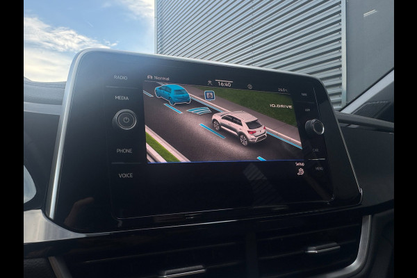 Volkswagen T-Roc 1.0 TSI R-Line IQ-light / Carplay / ACC / PDC / Stoelverwarming / Digitiale cockpit / Zwarte hemel / 4-Seiz. Band