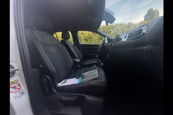 Volkswagen T-Roc 1.0 TSI R-Line IQ-light / Carplay / ACC / PDC / Stoelverwarming / Digitiale cockpit / Zwarte hemel / 4-Seiz. Band