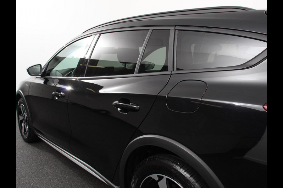 Ford FOCUS Wagon 1.0 EcoBoost 155pk Hybrid Active X Navigatie Climate Control Camera Parkeer sensoren B&O Dab Led Lichtmetalen velgen