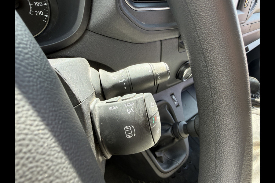 Renault Master Plancher T35 2.3 DCi 145pk Lowliner Bakwagen Airco Cruise Control Camera Meubelbak Foodtruck