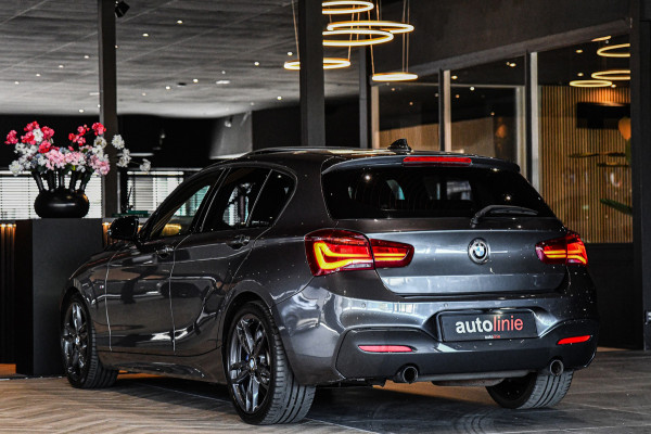 BMW 1-serie M140i High Executive, LCI2, Pano, Carbon, H.Kardon, Camera, Leder!