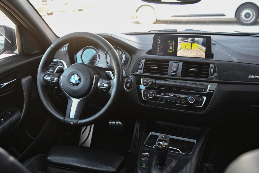 BMW 1-serie M140i High Executive, LCI2, Pano, Carbon, H.Kardon, Camera, Leder!