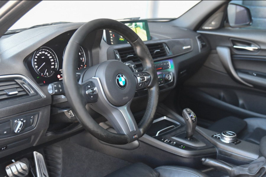 BMW 1-serie M140i High Executive, LCI2, Pano, Carbon, H.Kardon, Camera, Leder!