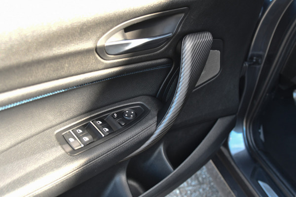 BMW 1-serie M140i High Executive, LCI2, Pano, Carbon, H.Kardon, Camera, Leder!