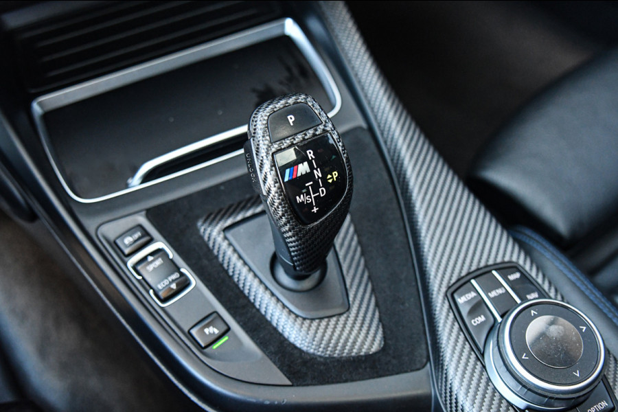 BMW 1-serie M140i High Executive, LCI2, Pano, Carbon, H.Kardon, Camera, Leder!