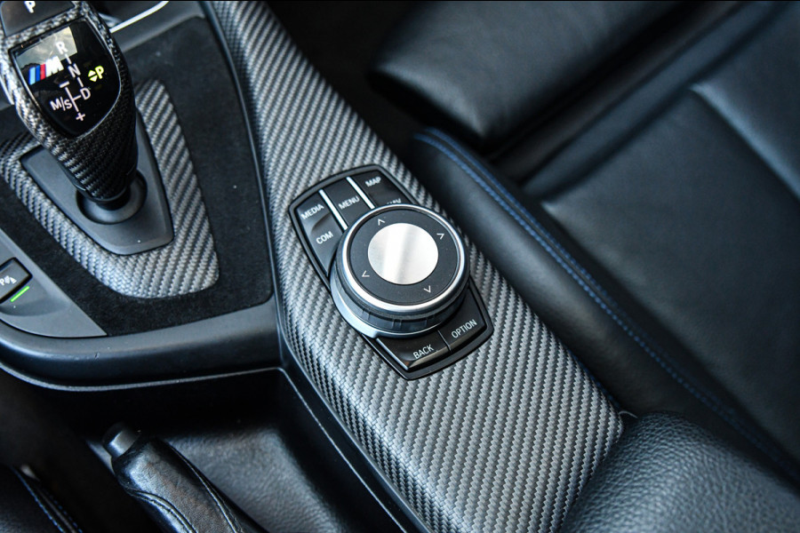 BMW 1-serie M140i High Executive, LCI2, Pano, Carbon, H.Kardon, Camera, Leder!
