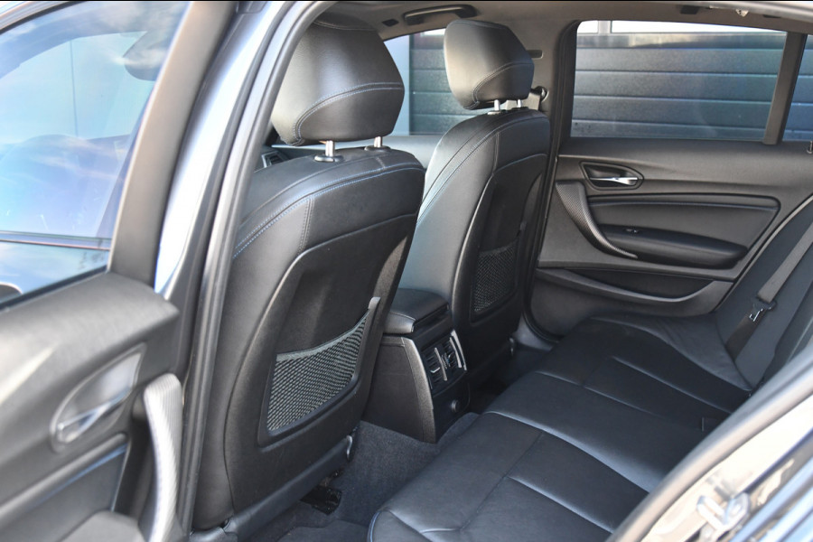 BMW 1-serie M140i High Executive, LCI2, Pano, Carbon, H.Kardon, Camera, Leder!