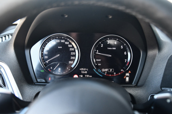 BMW 1-serie M140i High Executive, LCI2, Pano, Carbon, H.Kardon, Camera, Leder!