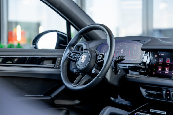 Porsche Cayenne Coupé 3.0 E-Hybrid - BTW | Sport Chrono + | Panorama | Passenger Display | Bose | Stoelkoeling