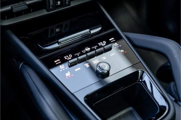 Porsche Cayenne Coupé 3.0 E-Hybrid - BTW | Sport Chrono + | Panorama | Passenger Display | Bose | Stoelkoeling