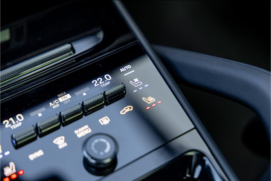 Porsche Cayenne Coupé 3.0 E-Hybrid - BTW | Sport Chrono + | Panorama | Passenger Display | Bose | Stoelkoeling