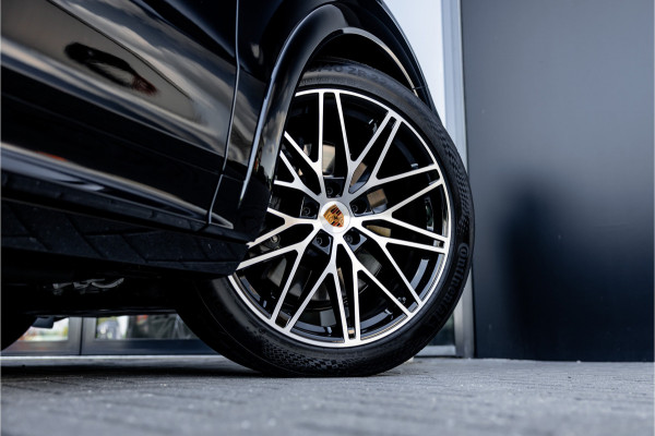 Porsche Cayenne Coupé 3.0 E-Hybrid - BTW | Sport Chrono + | Panorama | Passenger Display | Bose | Stoelkoeling
