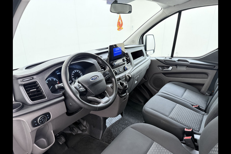 Ford Transit Custom 280 2.0TDCI 130PK Euro 6 L1H1 3-Persoons Navi Airco Cruise Control Bluetooth DAB Pdc Trend Betonplex Vloer Wandbetimmering Schuifdeur+Raam Achterdeuren+Ramen 1e Eigenaar