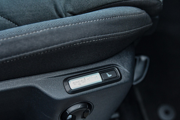 Volkswagen Tiguan Allspace 1.5 TSI R-Line, 7 persoons, Pano, Massage, Dynaudio, ACC, Camera, Dodehoek, Virtual, Trekhaak!