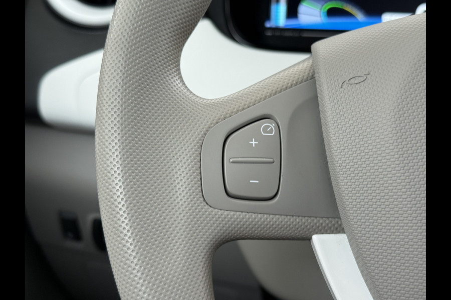 Renault ZOE R90 Life 41kWh Eigen Accu SOH 91% Navi Ecc Apple Carplay/Android Auto Cruise Control Bluetooth Pdc Regen-Lichtsensor Isofix WiFi Dealeronderhouden 1e Eigenaren