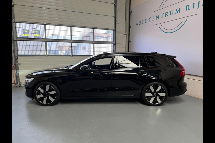 Volvo V60 2.0 T6 Plug-in hybrid AWD Ultra Dark, Pano, HUD, Leer, Elektrische stoelen, stoel/Stuurverwarming, Harman kardon,