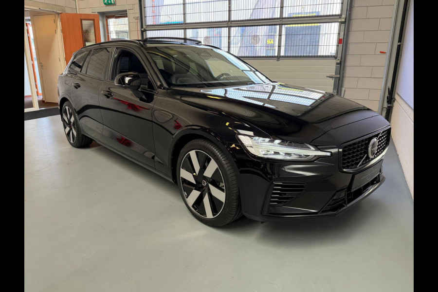 Volvo V60 2.0 T6 Plug-in hybrid AWD Ultra Dark, Pano, HUD, Leer, Elektrische stoelen, stoel/Stuurverwarming, Harman kardon,